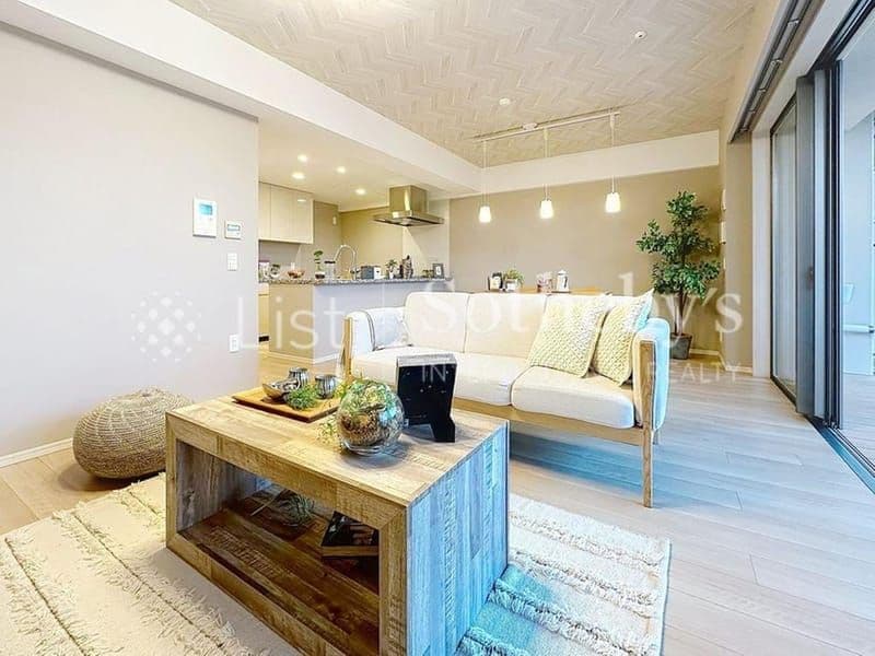 Bright Kamakura 1BR with Den Space