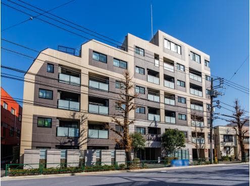 Spacious 2BR in Desirable Bunkyo - View 1