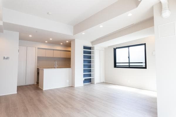 Expansive 1BR with Den Near Yushima Station - View 1