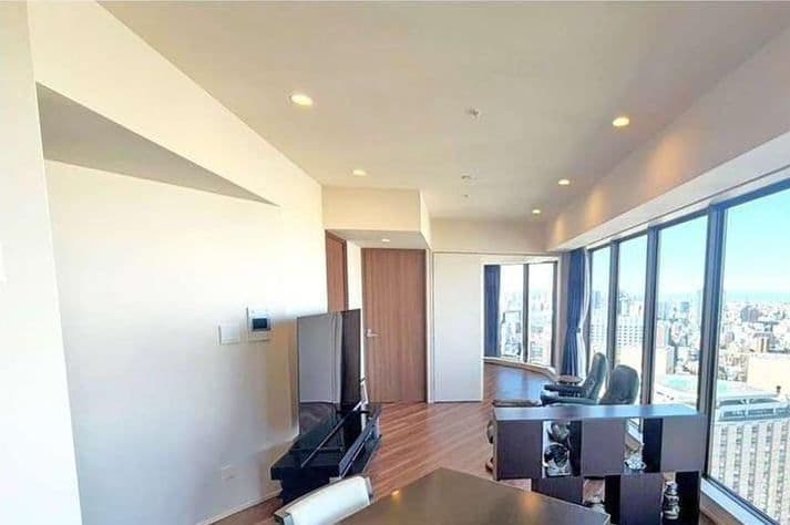 Luxury 1BR Near Ueno Park, 5 Min to Yushima Station - View 1