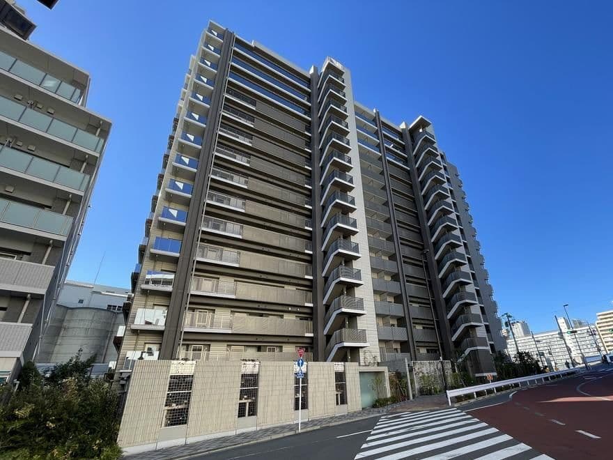 Spacious 3BR Riverside Home in Kiyosumi-Shirakawa - View 1