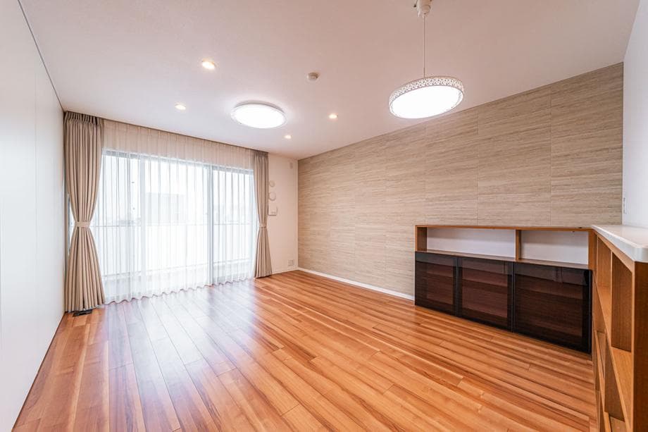 Expansive 3BR in Shinagawa Seaside's Grand Maison - View 1