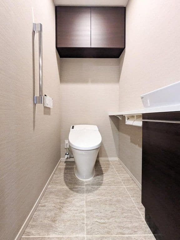 Modern 3BR with Den, 5 Min to Oimachi Station - View 1
