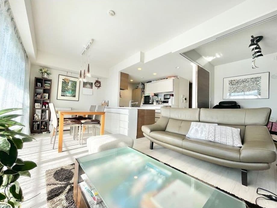 Expansive 4BR Family Home Near Ikegami Station - View 1