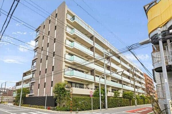 Modern 1BR with Den 5 Mins to Musashi-Nitta Station - View 1