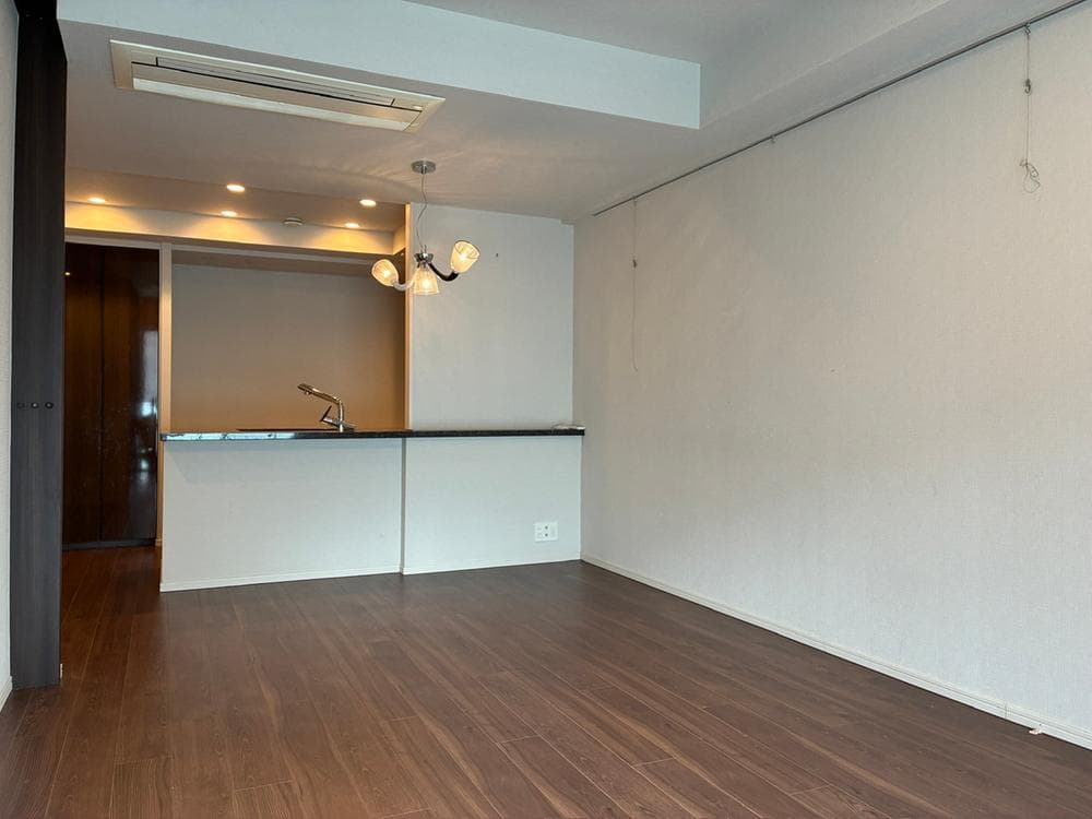 Modern 2BR Ebisu Home with Spacious Layout - View 1