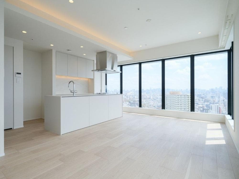 Expansive 3BR Family Condo in Central Ikebukuro - View 1
