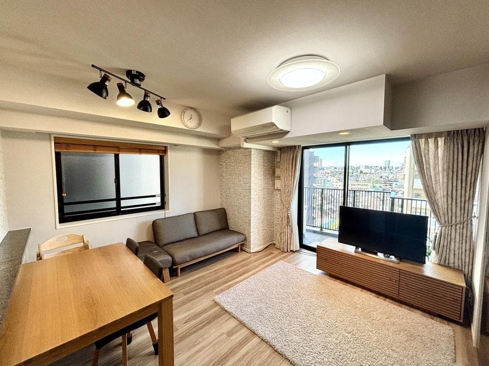 High-Floor 3BR Luxury Unit Near Komagome Station - View 1