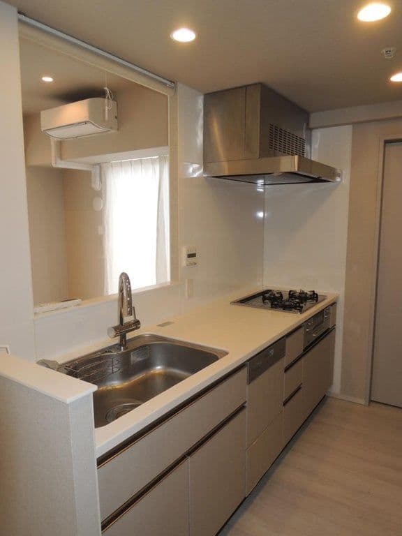 Prime 3BR Tower Residence Next to Oji Station - View 1