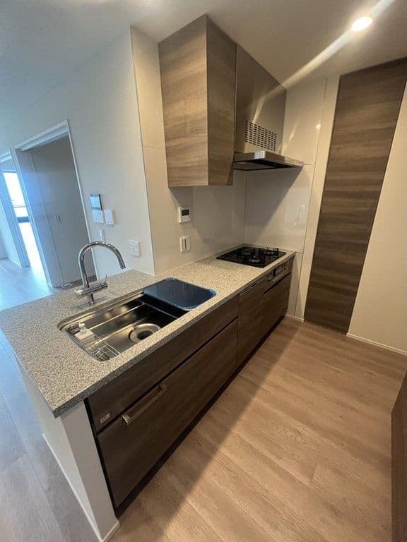 Brand New 3BR Luxury Home, 4-Minute Walk to Jujo Station - View 1