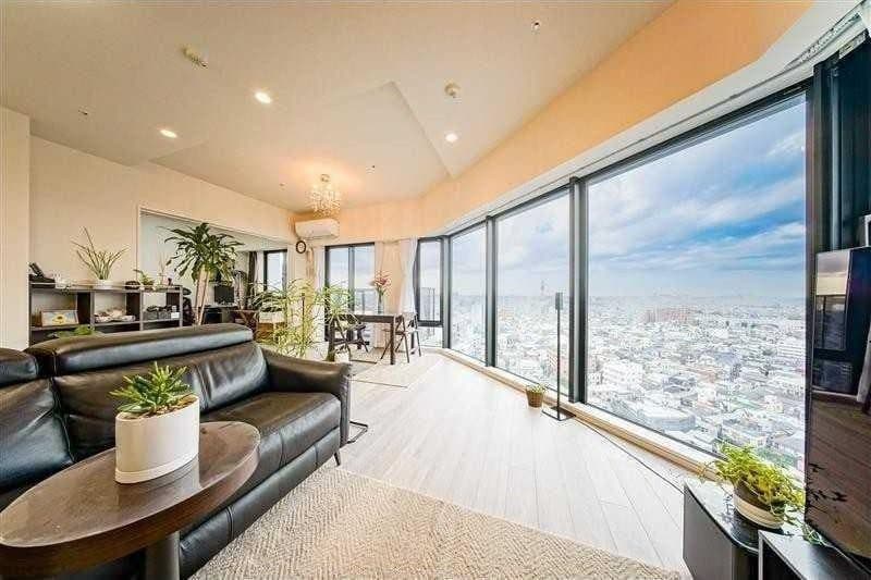Spacious 2BR in Brand New Kita Building - View 1