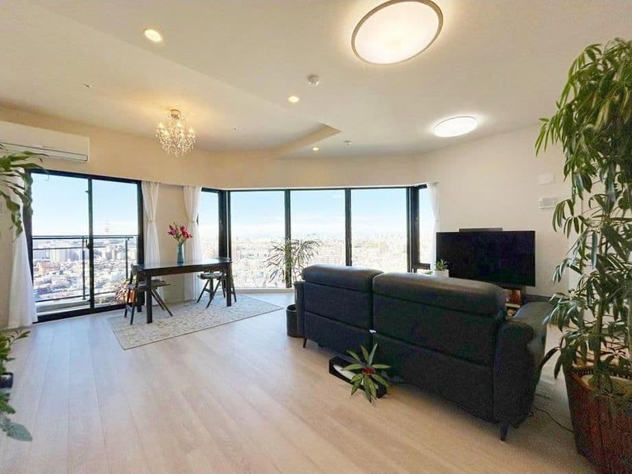 Modern 2BR Apartment, One Minute to Jujo Station - View 1