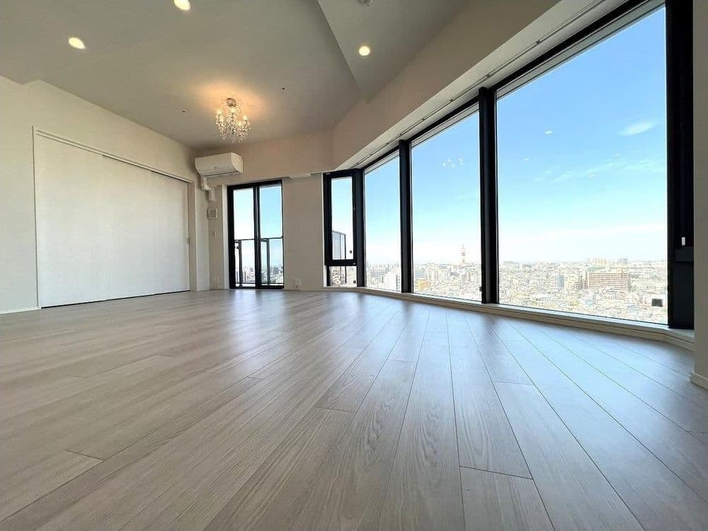 Brand New Luxury 2BR a Minute from Jujo Station - View 1