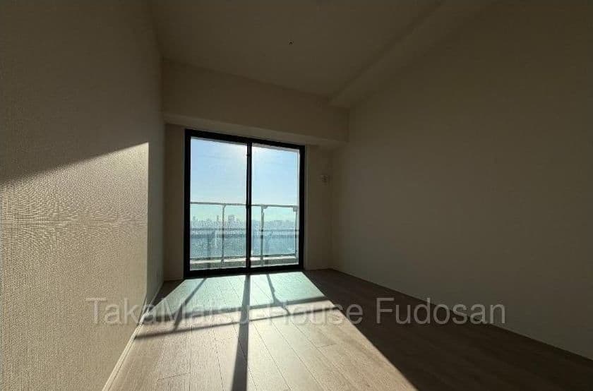 Spacious 3BR Steps from JR Jujo Station - View 1