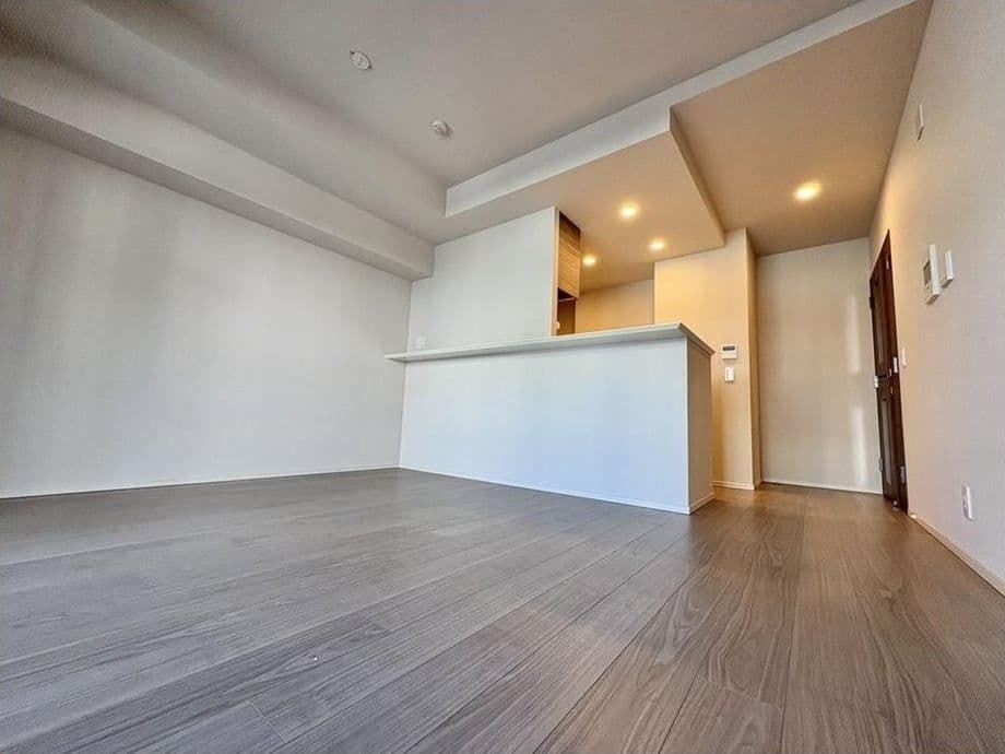 Bright 2BR Just 7 Mins from Oyama Station - View 1
