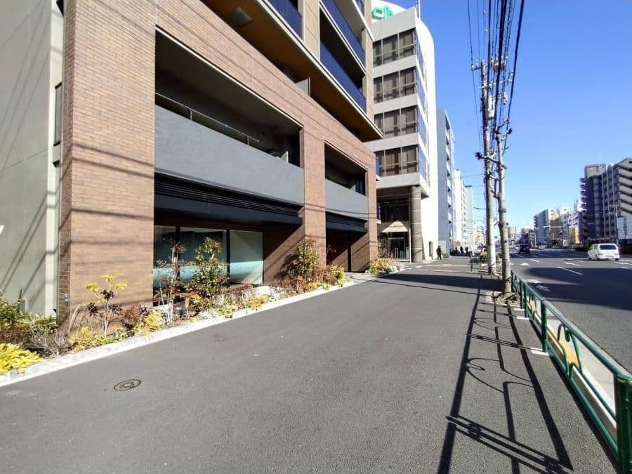 Bright 3BR Apartment in New Nishi-Kasai Building - View 1