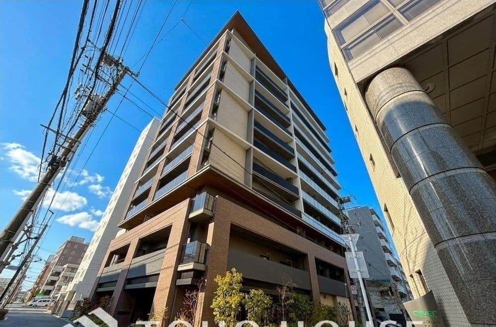 Contemporary 3BR with Easy Tozai Line Access - View 1