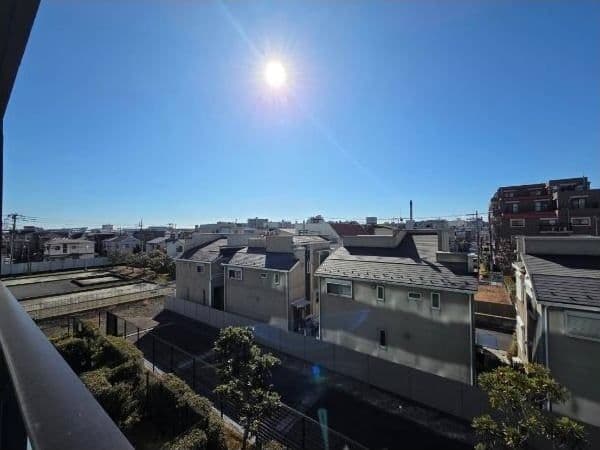 Modern 3BR Apartment Near Hirai Station - View 1