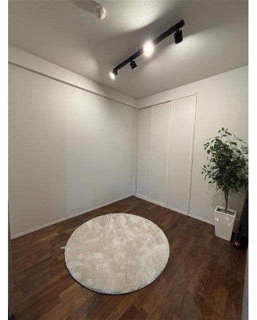 Spacious 4BR Near Nishi-Kasai Station & Park - View 1