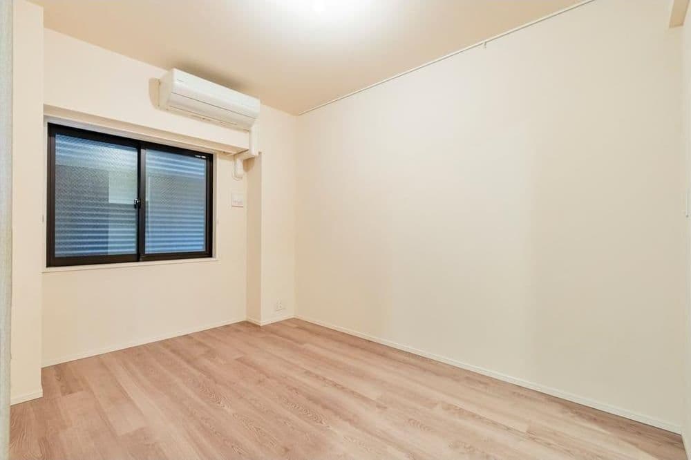 Modern 1BR with Den Space in Hirai - View 1