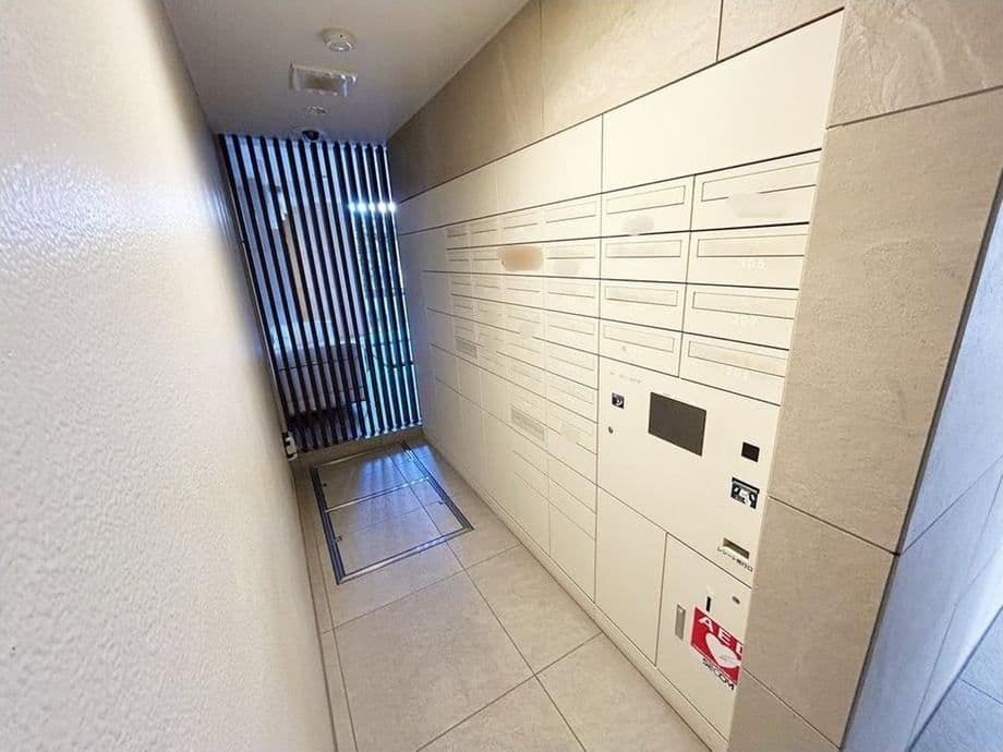 Updated 3BR with Easy Station Access - View 1