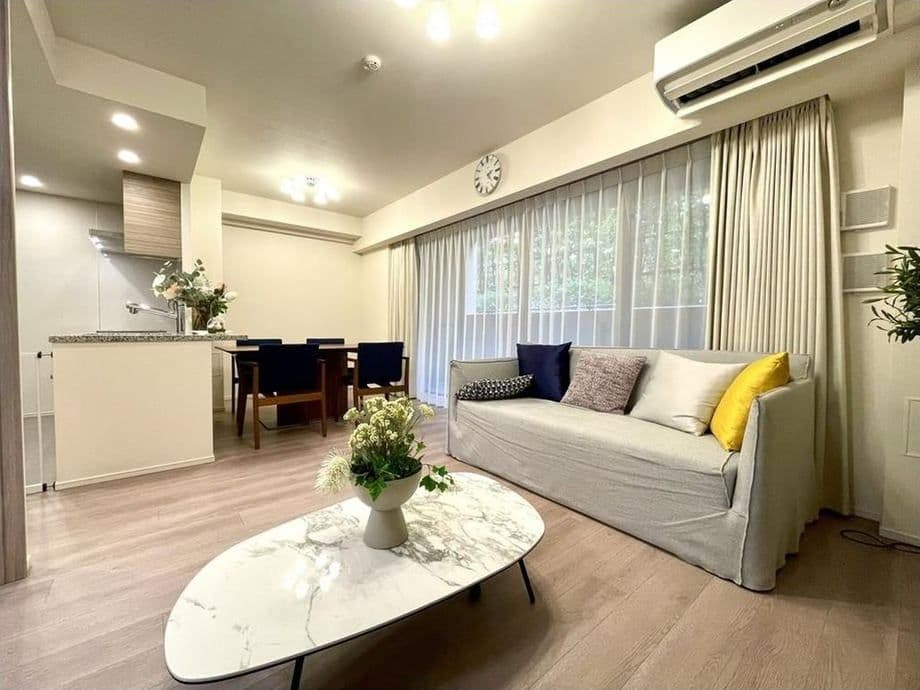Modern 3BR Near Azamino Station, 8-Minute Walk - View 1