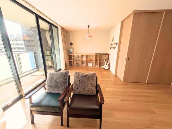 Sunlit 2BR in Modern Kohoku Building - View 1