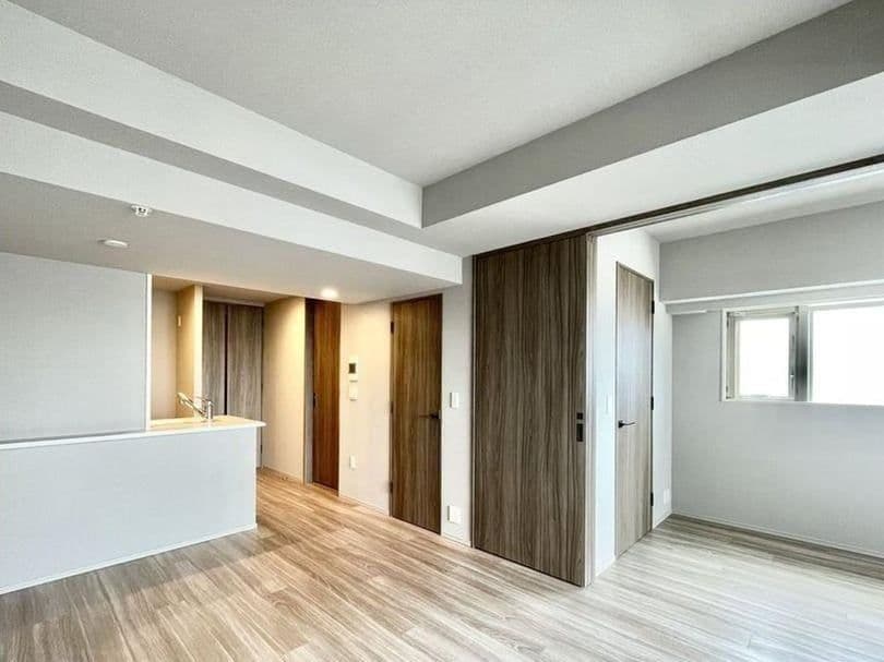 Brand New 1BR 3 Min from Nihon-odori Station - View 1