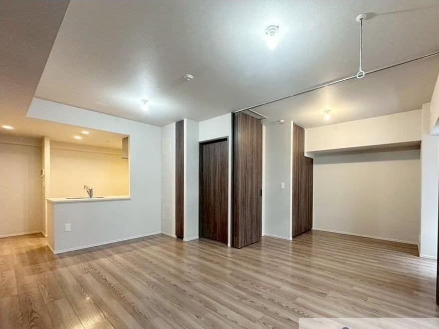 Contemporary 3BR Steps from Kannai Station - View 1