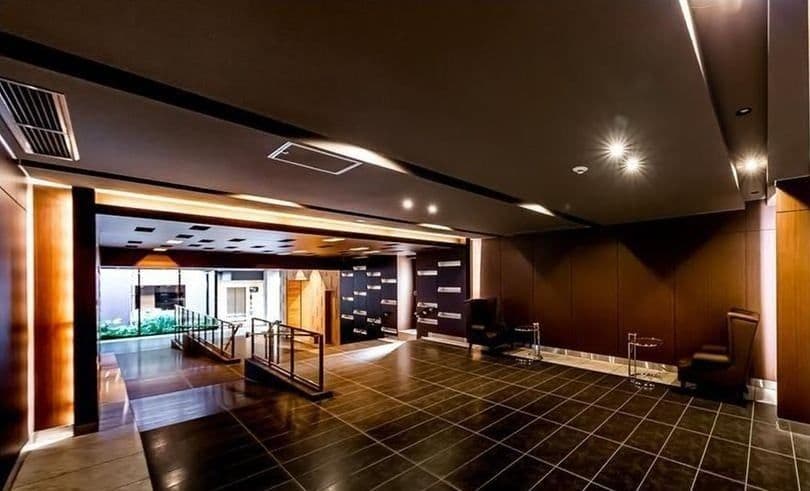 Spacious 3BR Luxury Home in Yamate - View 1