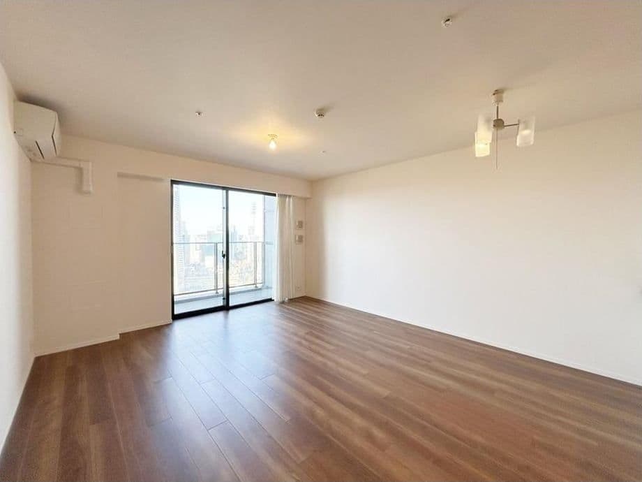 Corner Unit 2BR in Vibrant Yokohama - View 1