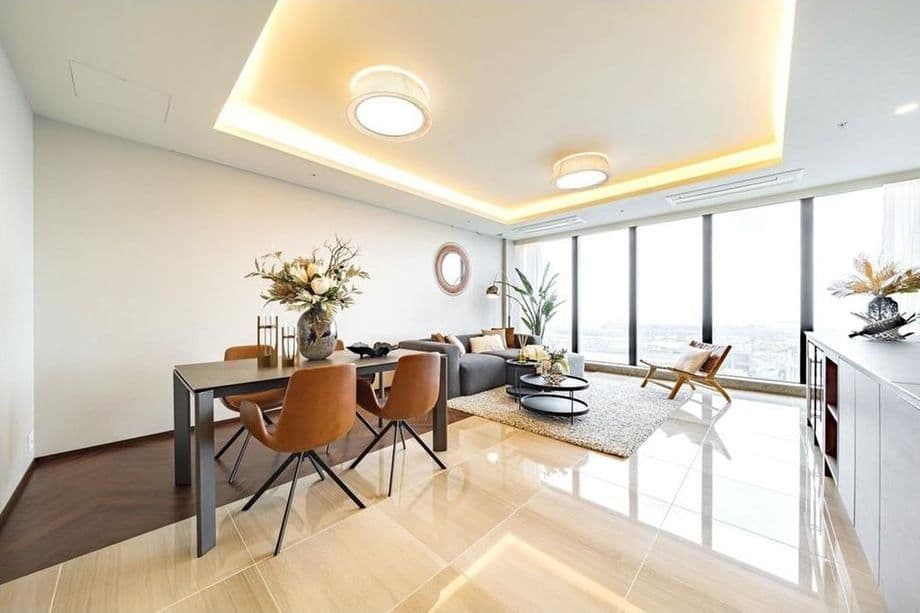 Spacious 2BR Luxury Apartment Near Yokohama Bay - View 1