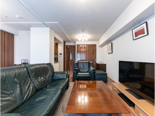 Luxury 3BR Just 4 Min from Yokohama Station - View 1