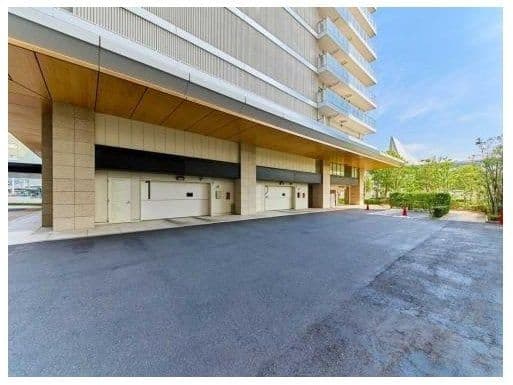 Stylish 1BR Steps from Minatomirai Station - View 1