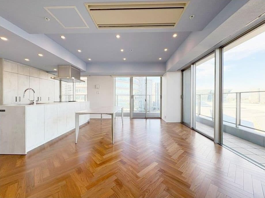 Prime Minatomirai 2BR, Steps from the Station - View 1