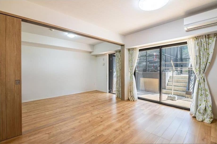 Spacious 3BR Family Home in Nakahara, Near Motosumiyoshi Station - View 1