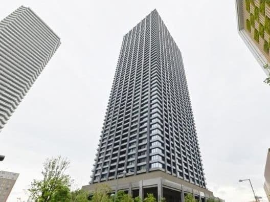 City Tower 3BR with Walkable Commute - View 1