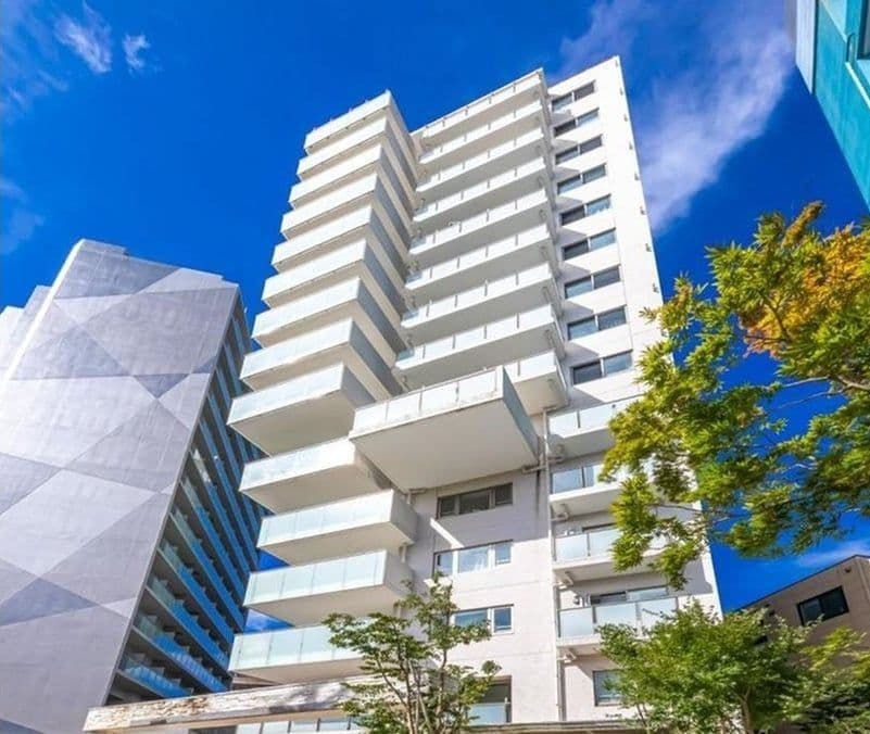 Expansive 3BR Luxury Home with High-End Features - View 1