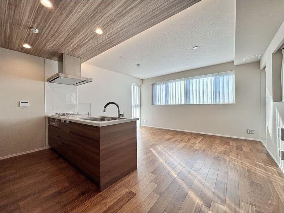 Contemporary 3BR in Kawasaki - View 1