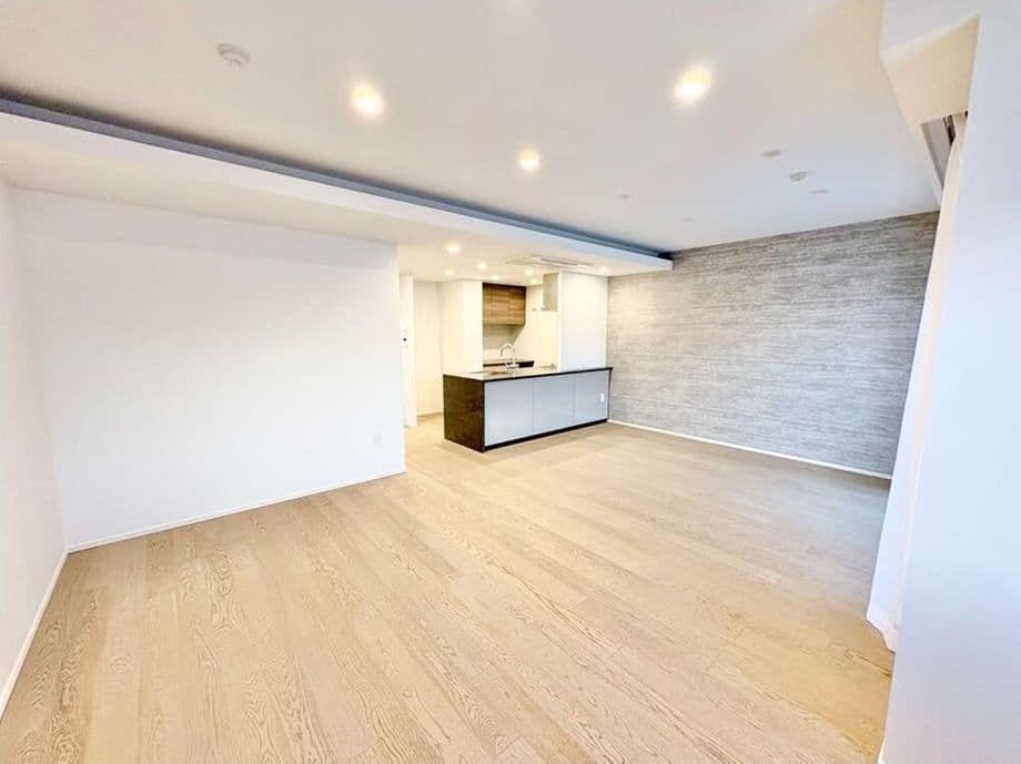 Sunlit 1BR Apartment Near Enoshima - View 1