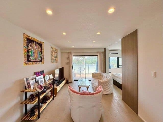 Sun-Filled 2BR Near the Beach - View 1