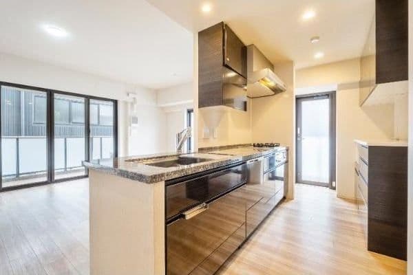 Premium 4BR Luxury Home in Takasago - View 1