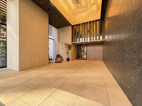Prime 3BR Luxury Pad, 6 Mins to Urawa Station - View 1