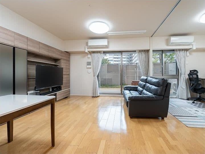Expansive 3BR Steps from the Station - View 1