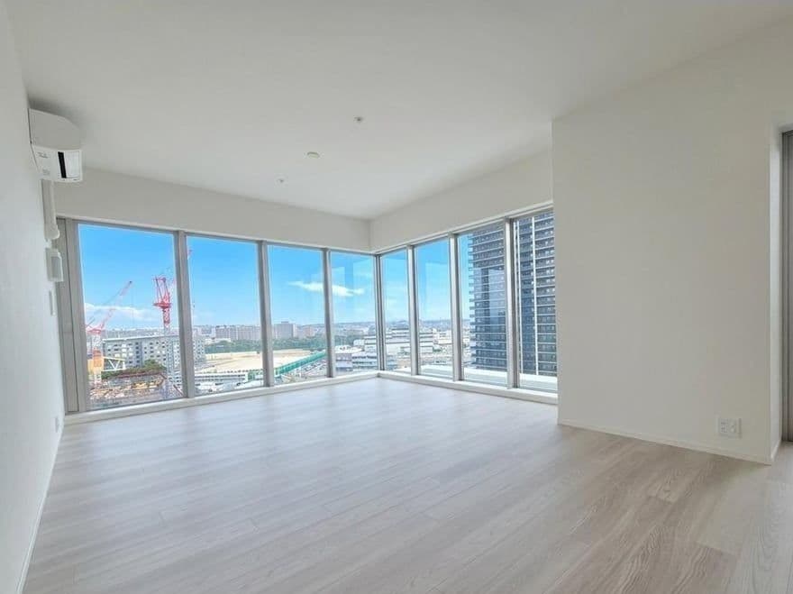 Bright 3BR in Upcoming Makuhari Tower - View 1