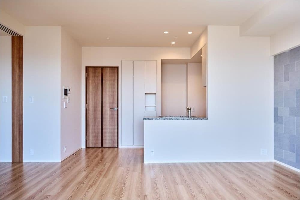Contemporary 3BR in Makuhari Bay Park - View 1