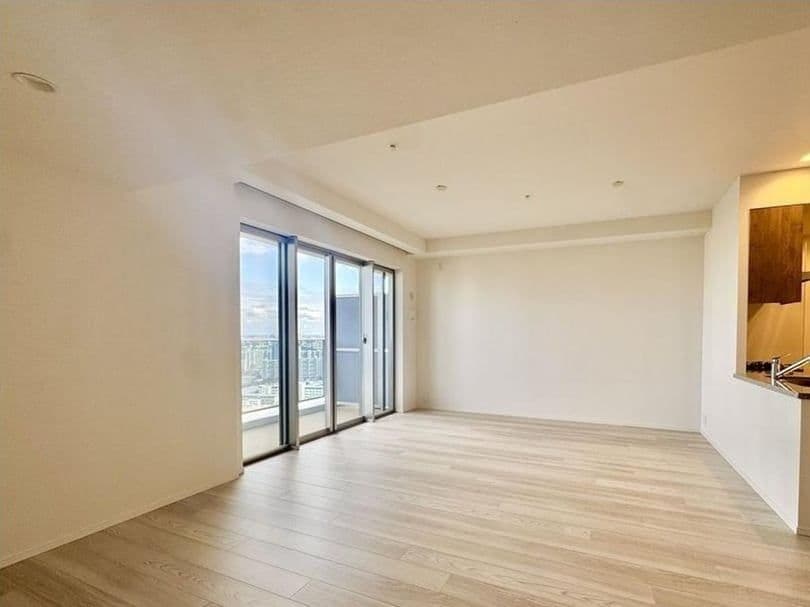 Future-Ready 3BR in Vibrant Chiba - View 1