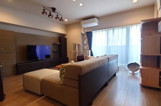 Expansive 3BR Luxury Home in Chiyoda's Jinbocho - View 1