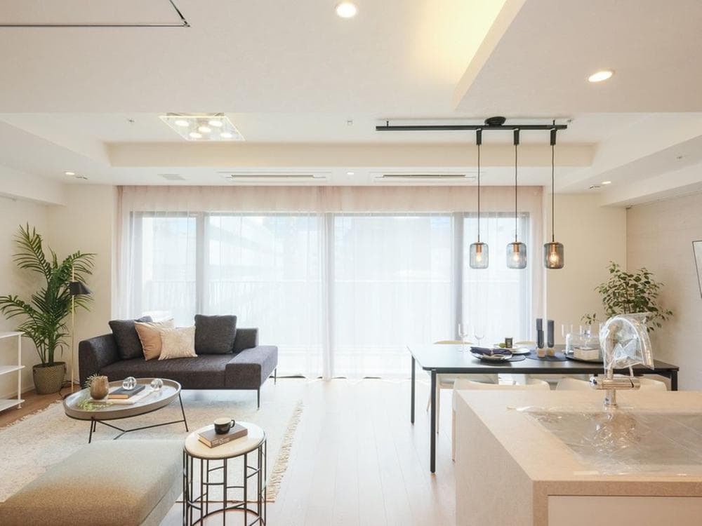 Bright 3BR in Prime Ichibancho, 3 Min to Hanzomon - View 1