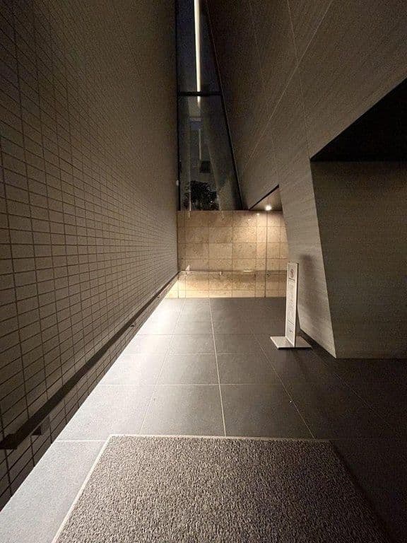 Bright 2BR Near Suehirocho Station - View 1